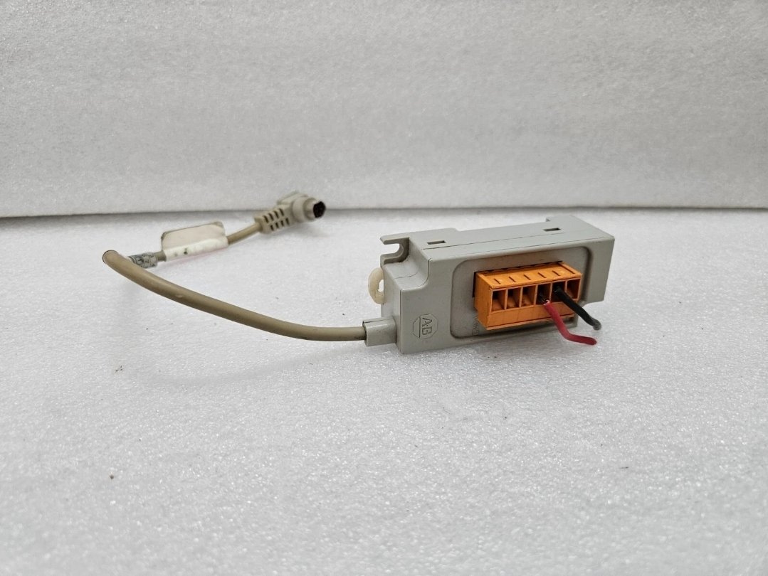 ALLEN BRADLEY 1763-NC01 COMMUNICATIONS CABLE