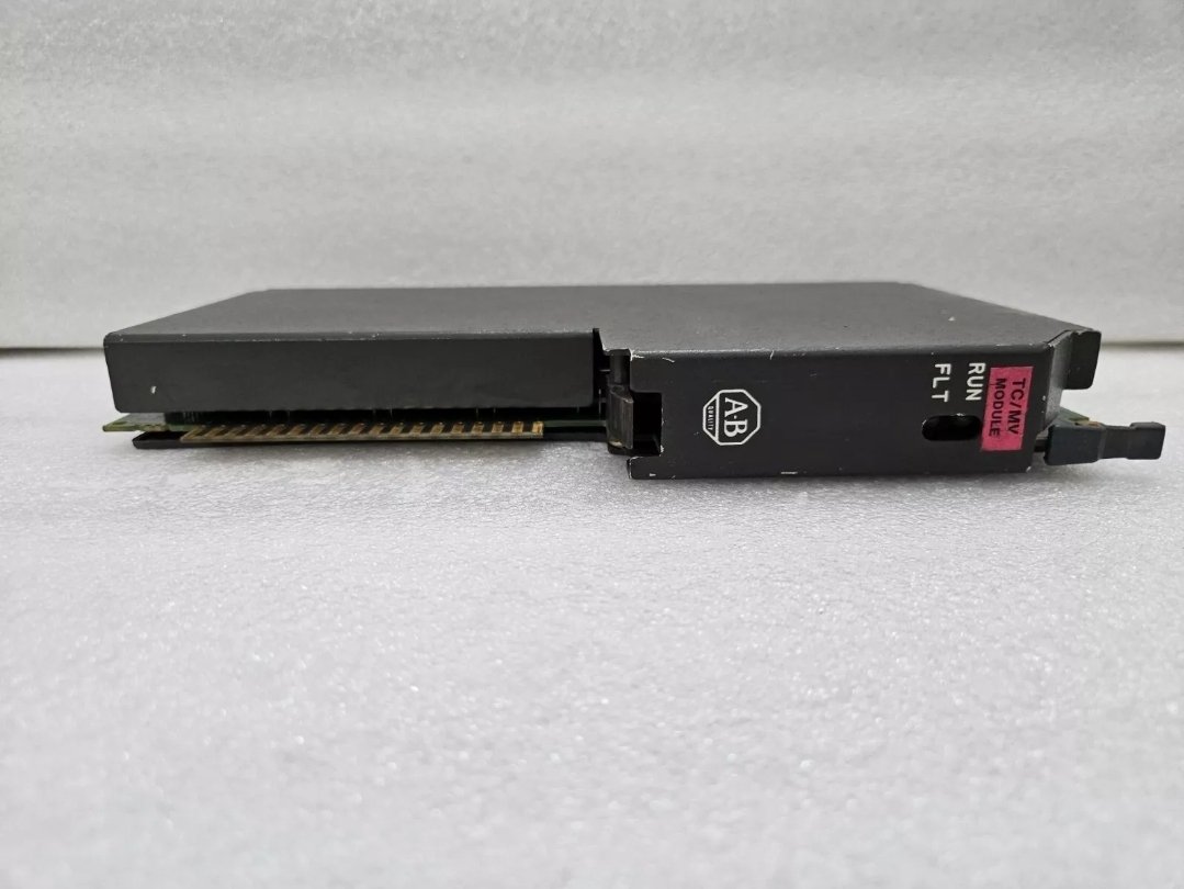 ALLEN BRADLEY 1771-IXE INPUT MODULE