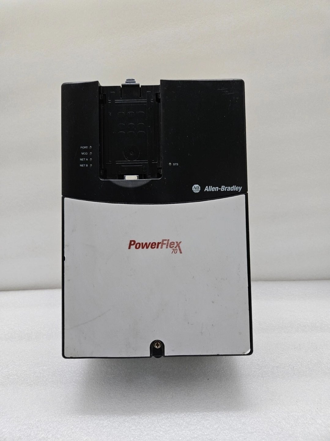 ALLEN BRADLEY 20AC030A3AYNANC0 AC DRIVE