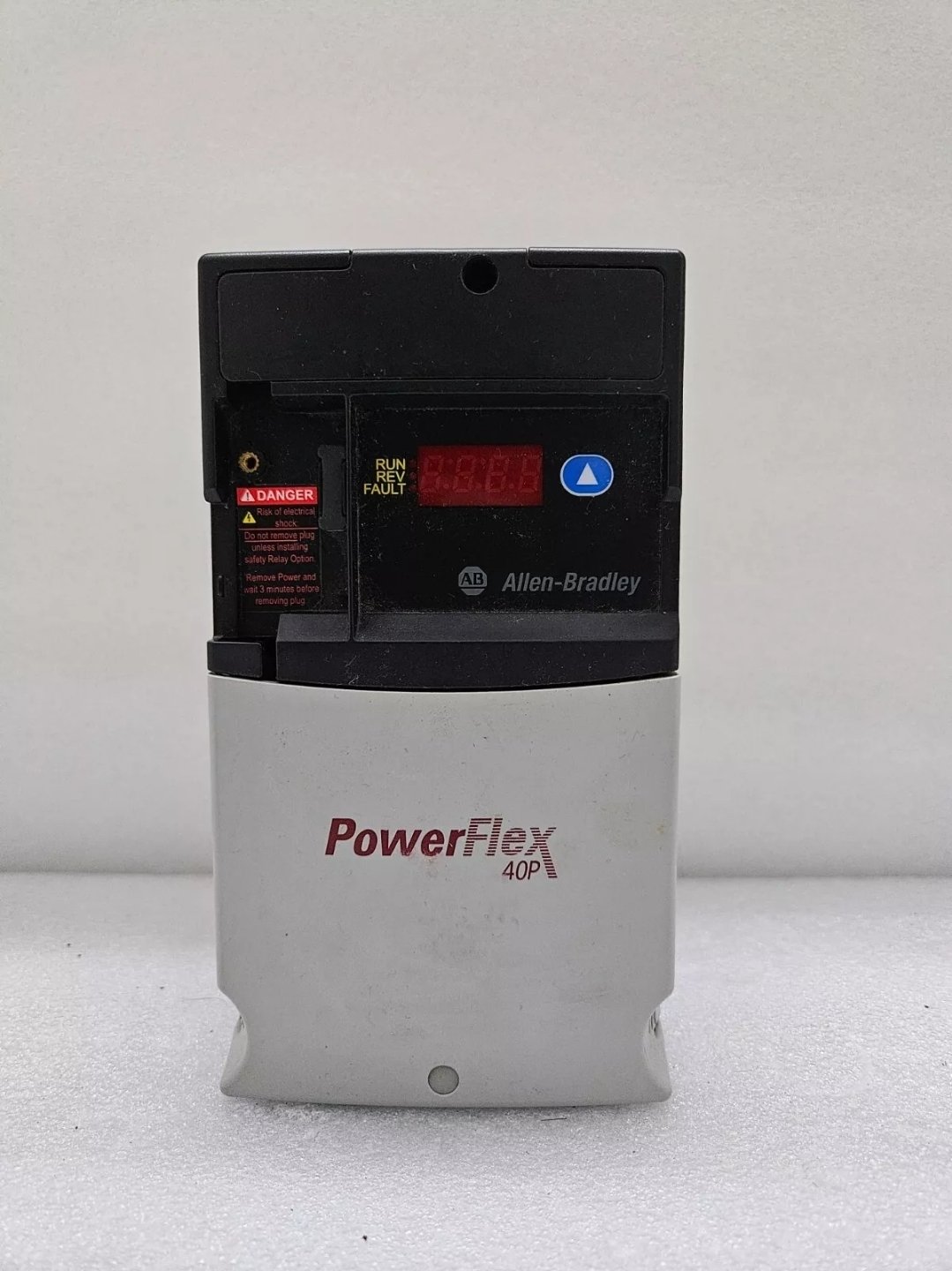 ALLEN BRADLEY 22A-D2P3N104 AC DRIVE