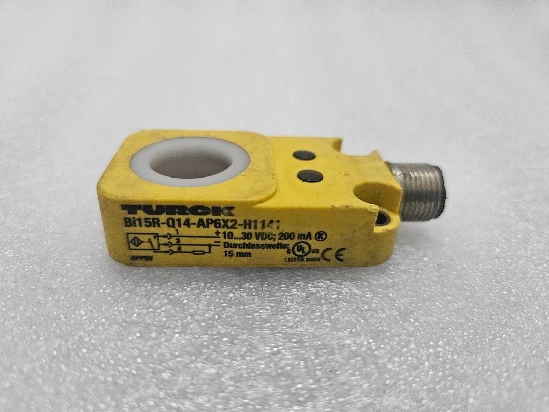 Turck BI15R-Q14-AP6X2-H1141 RING SENSOR