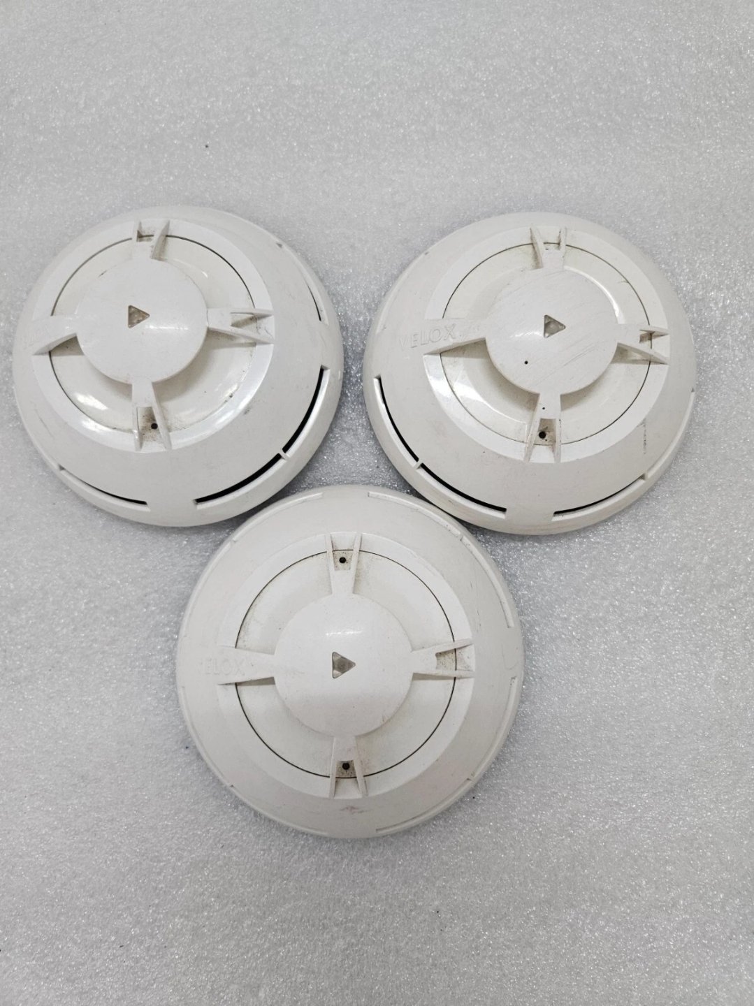 VELOX 40910 EN 54-7& EN54-17 Photoelectric Detector with Short-Circuit Isolator